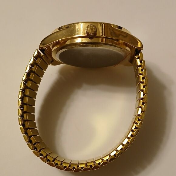 Jessica Carlyle Gold Tone Stretch Band Pink Face Rhinestone Bezel Quartz Watch - Picture 9 of 15